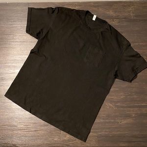 Basic black tee — xl